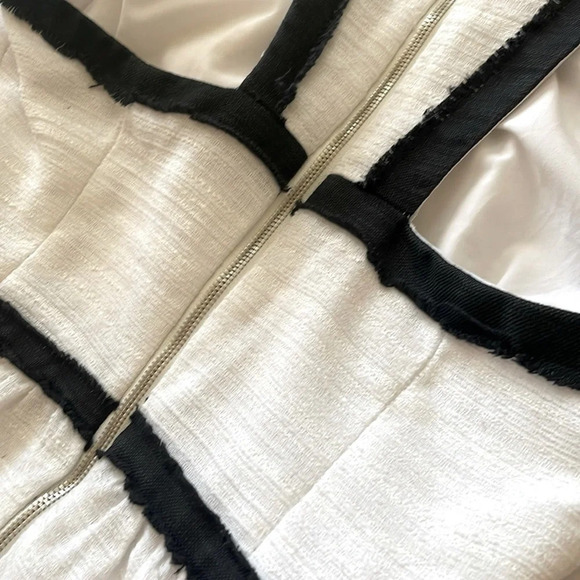 Contrast black and white dress - Picture 4 of 7